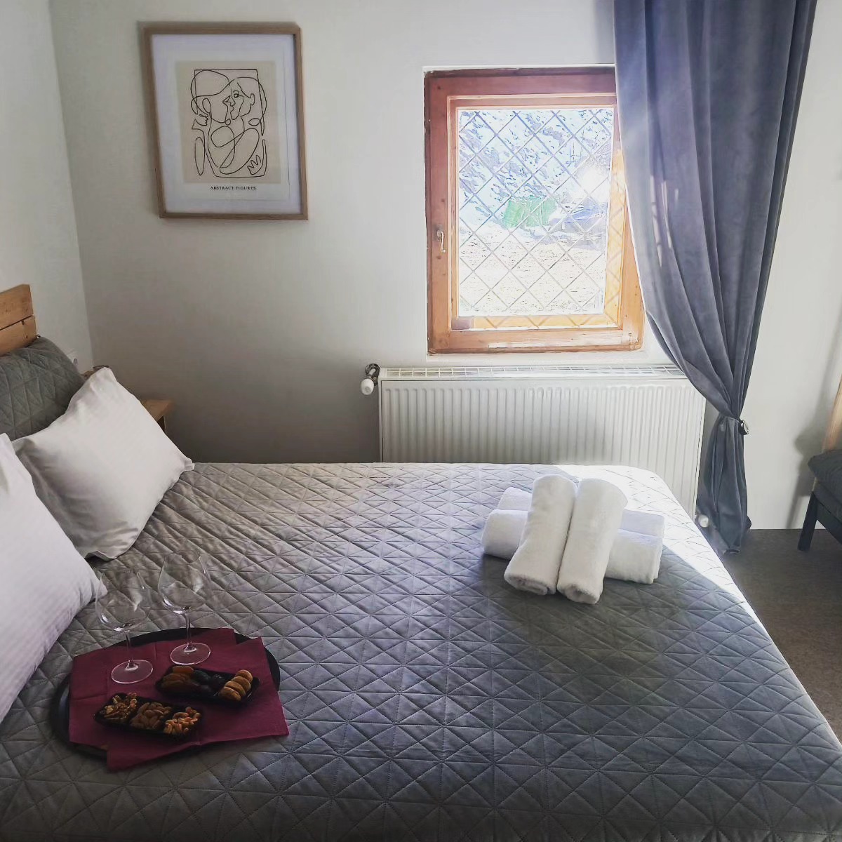 Δίκλινο δωμάτιο με διπλό κρεβάτι